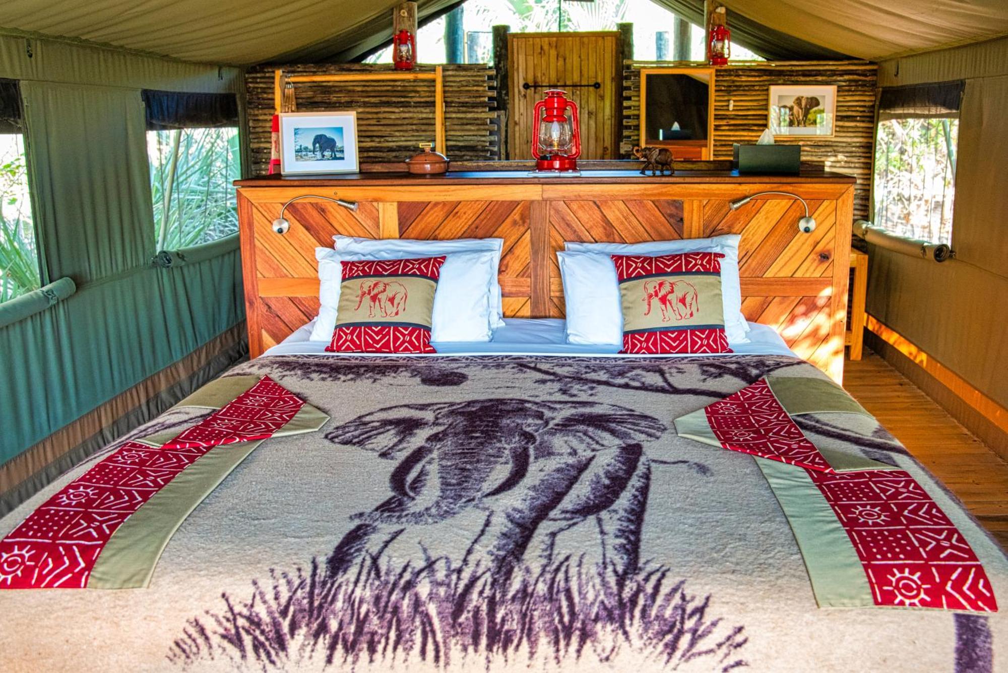Semowi Lodge And Campsites Mirapene Exterior foto